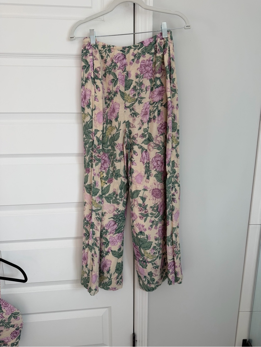 Abercrombie and Fitch Set - Floral Camisole Tank & Wide Leg pants set MEDIUM - Picture 5 of 7